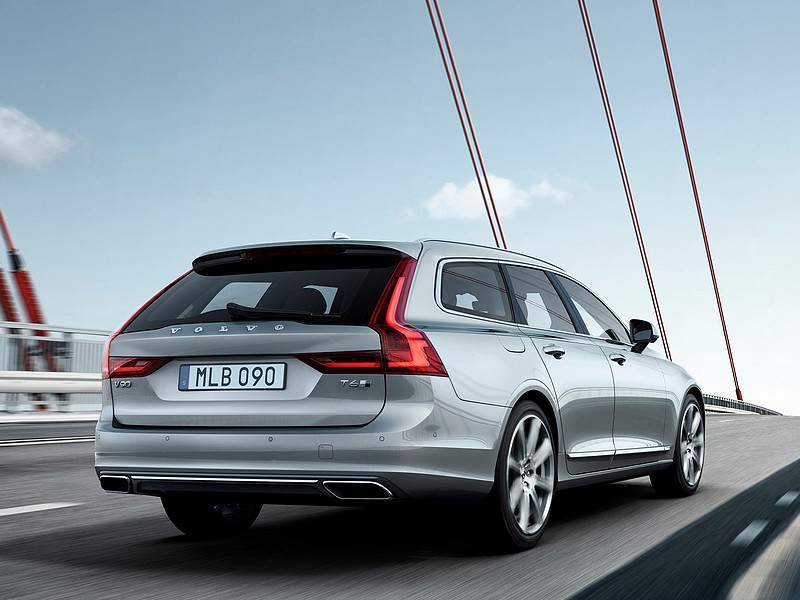 Volvo představuje nové kombi V90